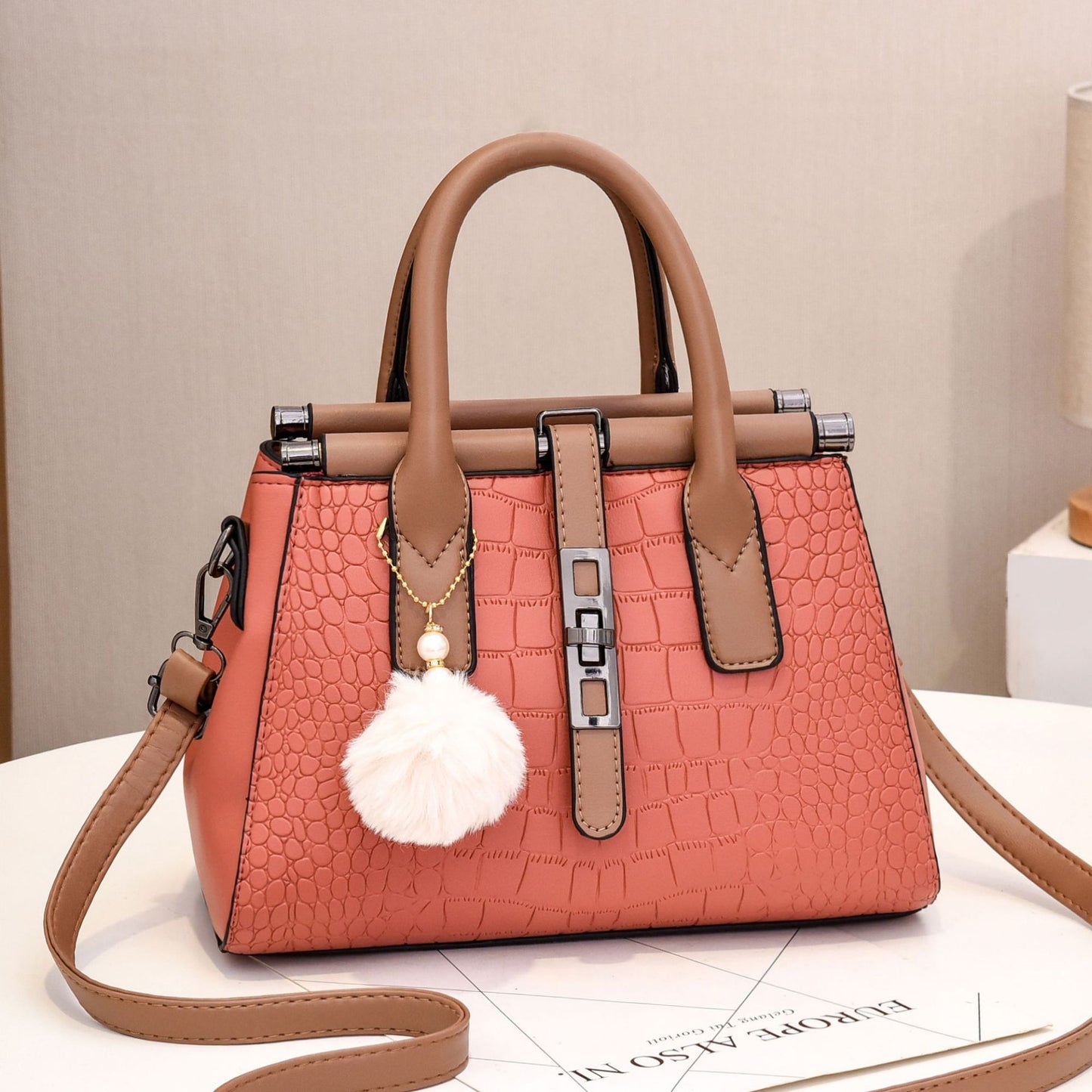 Wholesale Women is Bag New European And American Big Bag Elegant Fashion Large Capacity Trend Women Handbag Shoulder Bag