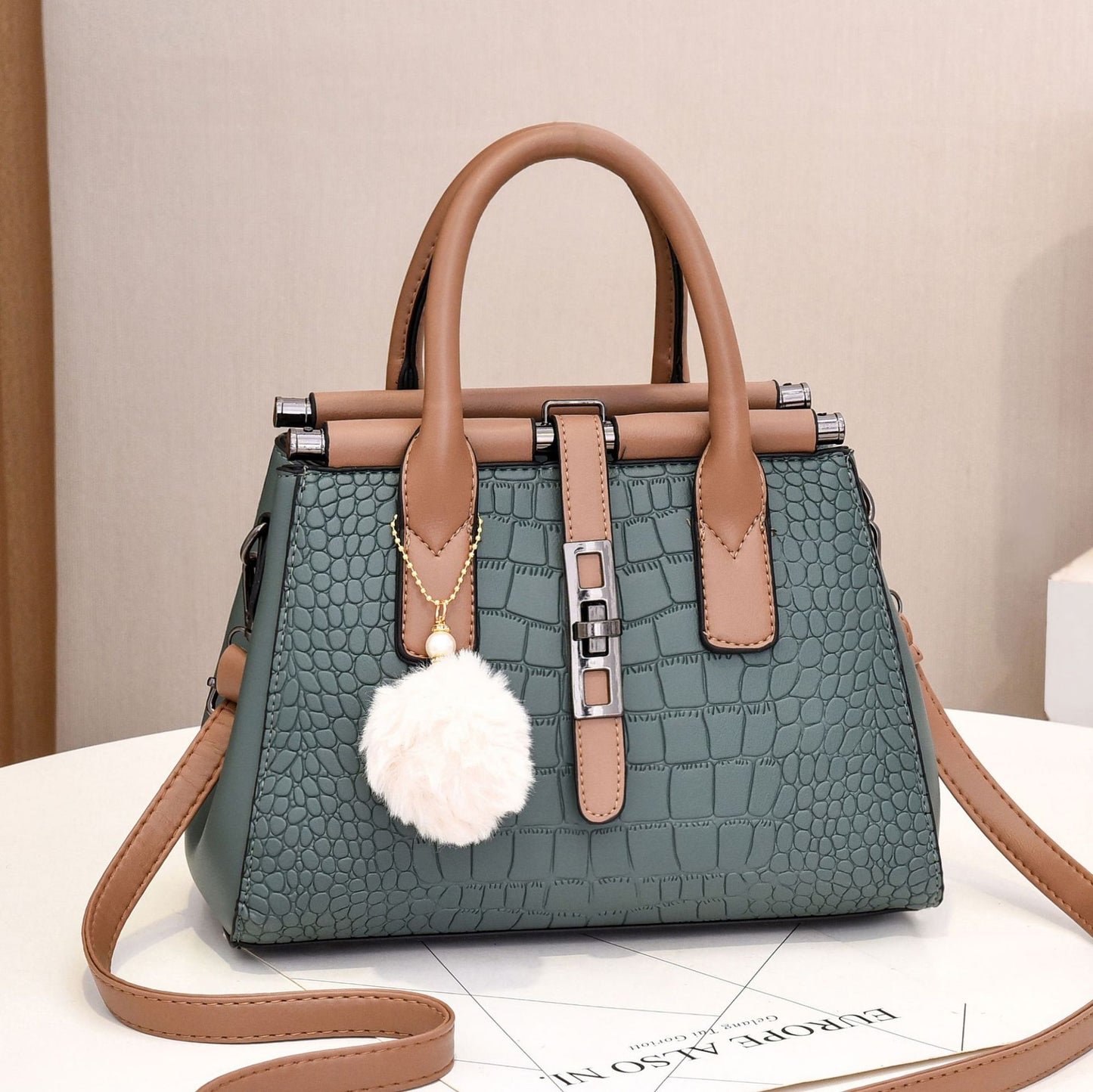 Wholesale Women is Bag New European And American Big Bag Elegant Fashion Large Capacity Trend Women Handbag Shoulder Bag